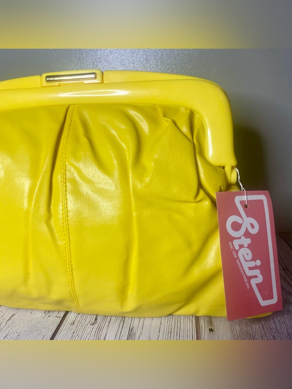 NWT Vintage Stein de Montreal Neon Yellow Frame Clutch - Picture 2 of 9